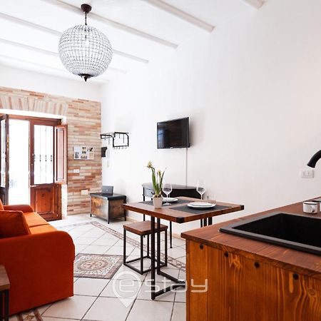 Charm In Siotto Pintor Apartman Cagliari Kültér fotó